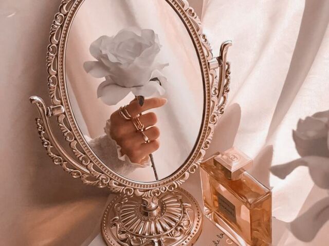 ❣