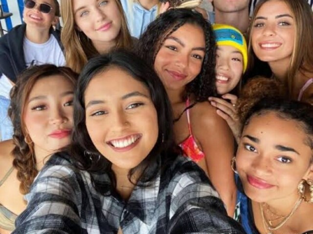 Escolha Algumas Roupas Makes e Te Darei Uma Música Do Now United (Parte 4)