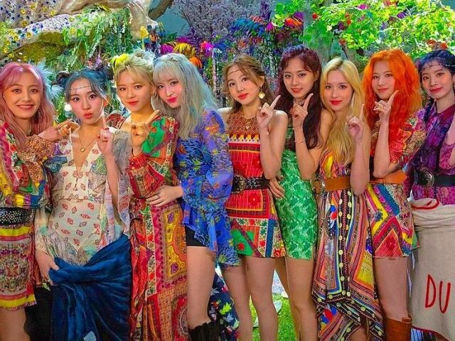 ꒰ Responda este quiz e direi qual integrante do Twice se identifica com você ꒱