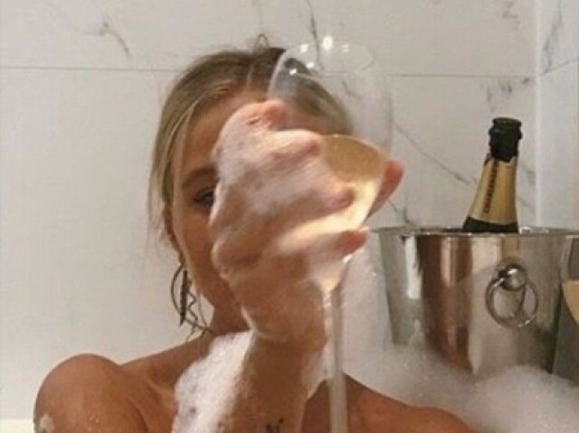 Perfeita e gata! 💵🤍