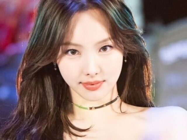 Nayeon- tiwce