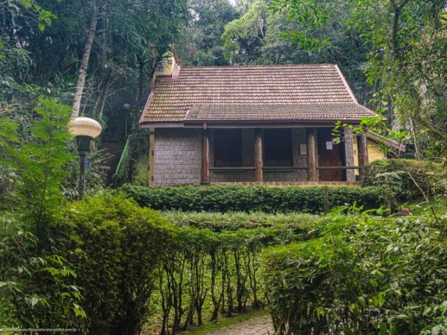 Casa no meio da floreta