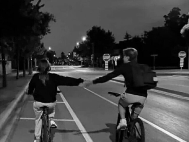 Andar de bicicleta juntos♥️