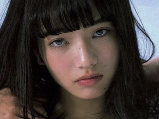 Nana Komatsu - modelo