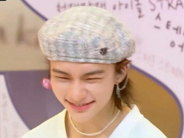 Hyunjin ficar todo feliz quando te vê