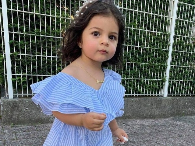 Uma modelo mirim