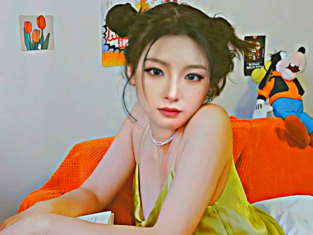 ꒰ Fazer uma chamada de vídeo com a Yiren ꒱