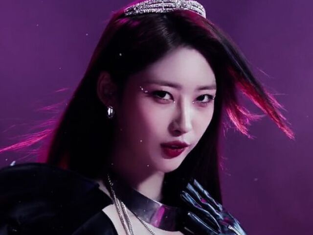 Sihyeon em PIRATE ♡