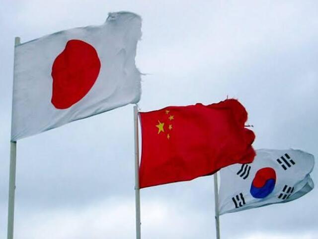 Essa frase está escrita em chinês, coreano ou japonês?