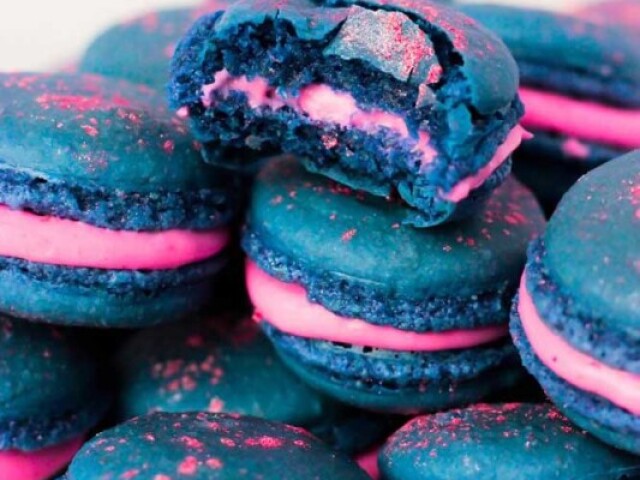 Ei eu sou o macaron azul e lindo so pega