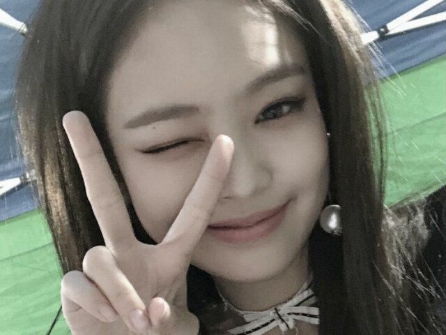 JENNIE