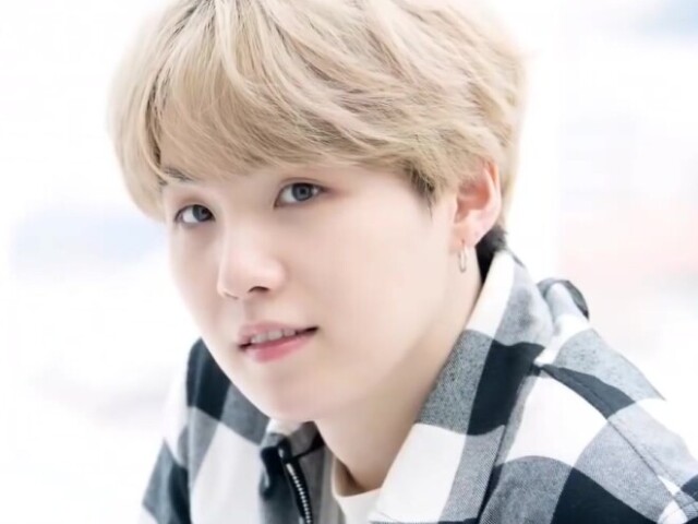 SUGA💕❤🤍