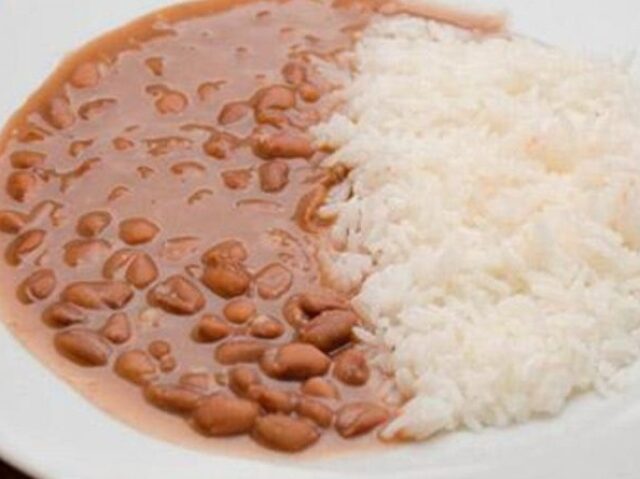 Arroz com feijão