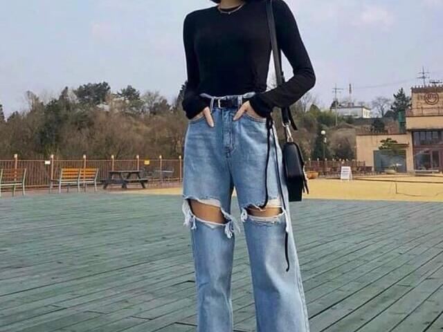 Blusa e calça ( não liguem pra bolsa de novo )