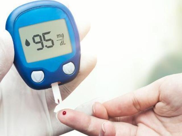 As diabetes são infelizmente muito comuns e acontecem em todas as idades, que é uma doença que acontece devido ao excesso de açúcar no sangue.