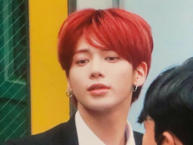 Red hair do Taehyun