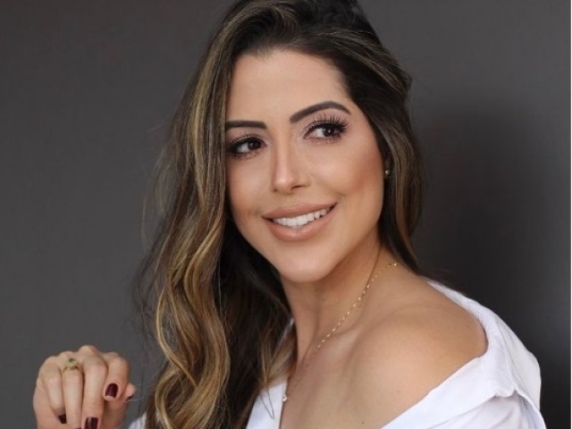 LAÍS CALDAS