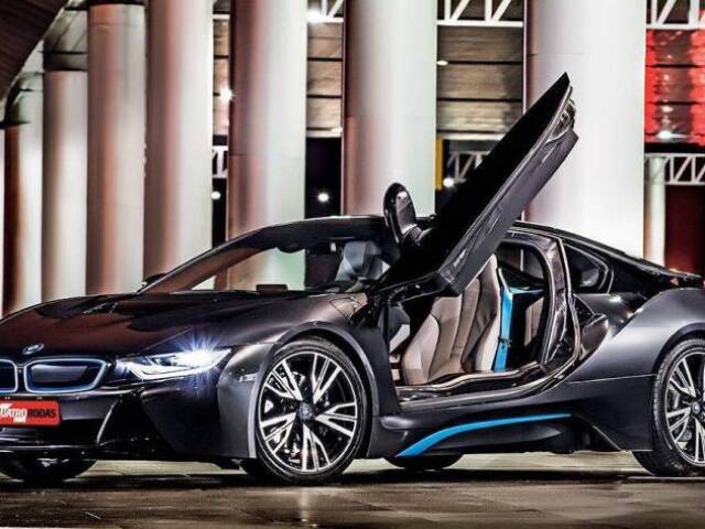 BMW I8