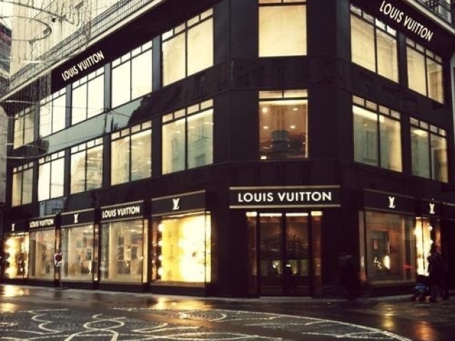 Shopping da Louis Vuitton