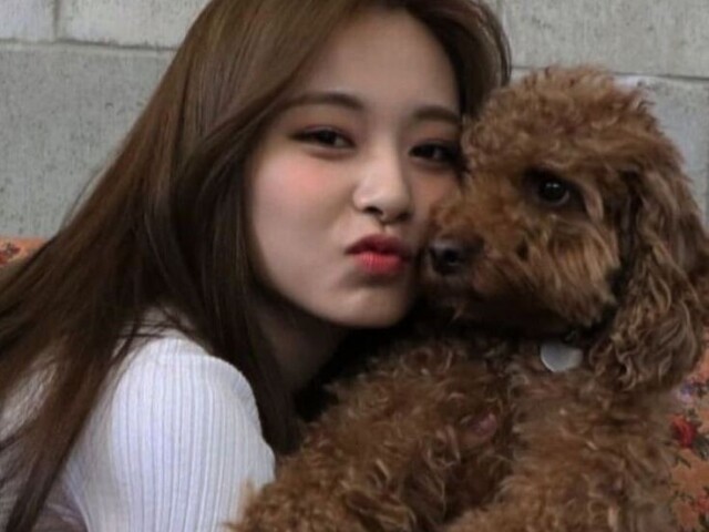 Tzuyu←(><)ノ