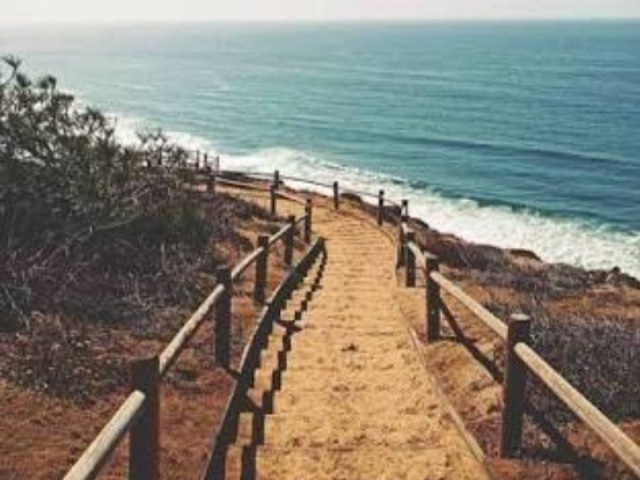 Praia com serteza🏄♀️🏊♀️🌊