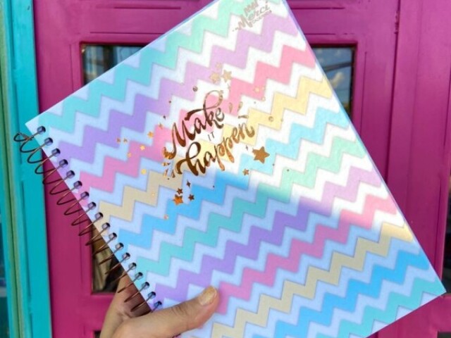 Um caderno bem bonito cores pastéis! 💋