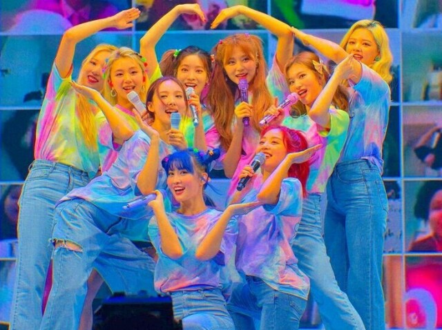 ☆>Com qual conceito seu grupo de kpop debutaria? <☆