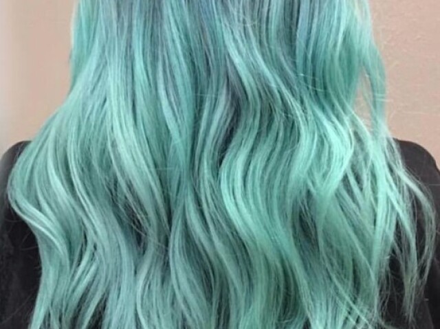 Cabelo verde agua