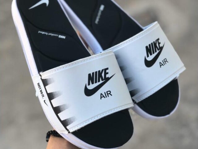 CHINELO NIKE