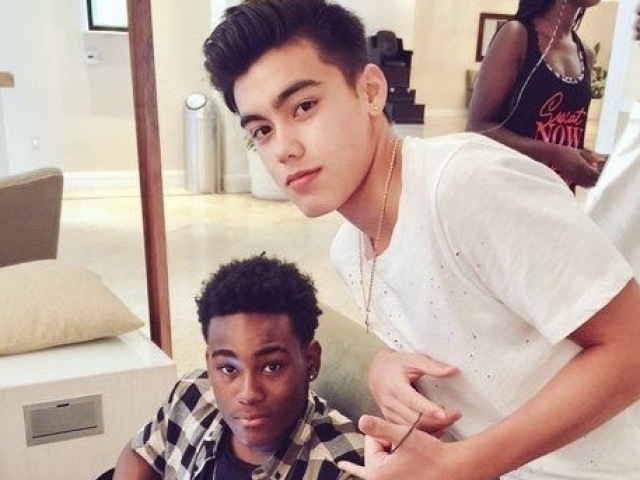 Lamar🇬🇧 e Bailey🇵🇭