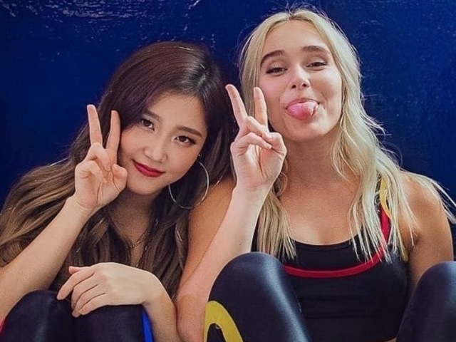 Heyoon🇰🇷 e Sina🇩🇪