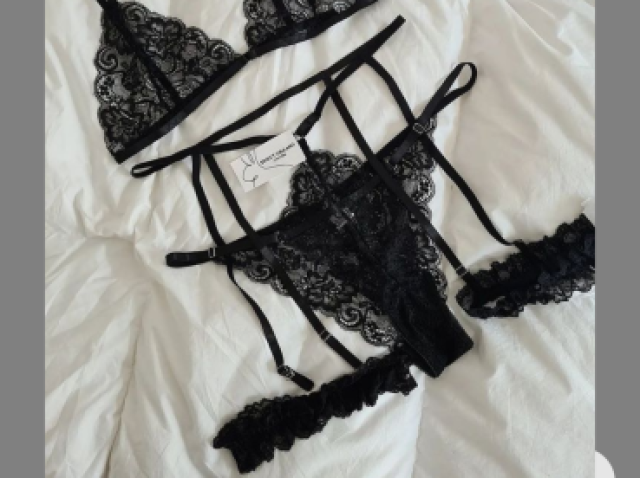 LINGERIE DE LUXO 😏(SENSUAL)