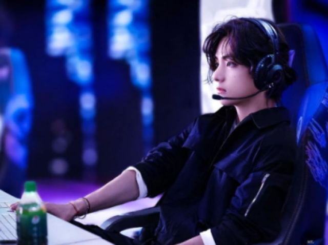 Monte seu estudio gamer e veja quem do BTS gravaria vídeos com você