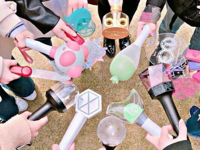 Adivinhe o grupo pela lightstick