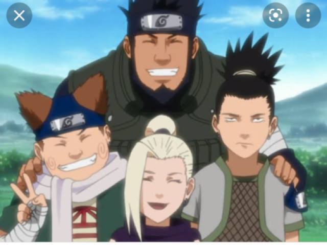 Esta entre
Shikamaru, Ino, Choji e Asuma