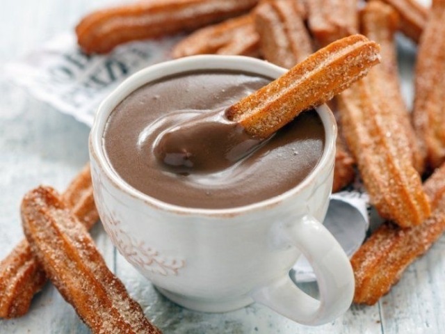 Vem com uma xรญcara de chocolate XรCARA DE CHOCOLATE