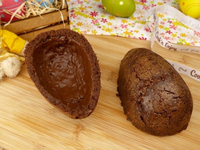Isso deve ser uma delรญcia pq esse ovo tambรฉm tem brownie