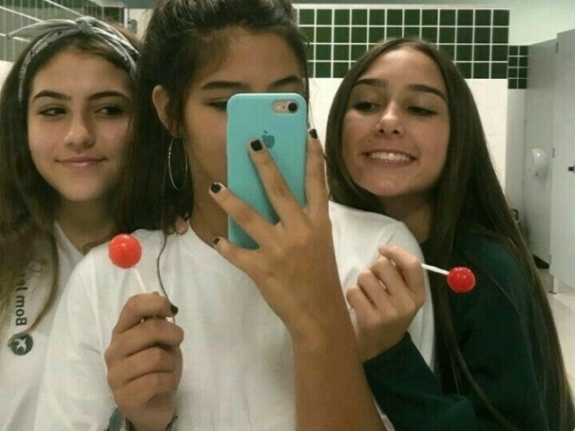 Três amigas