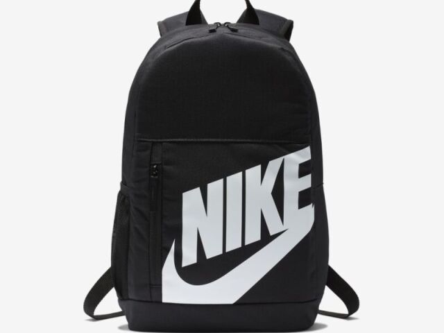 Mochila da nike,simples mas bem útil