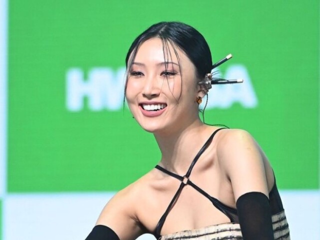 Hwasa (mamamoo)