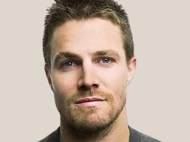 Stephen Amell