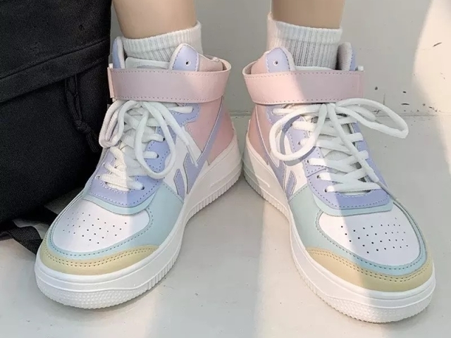 NIKE PASTEL