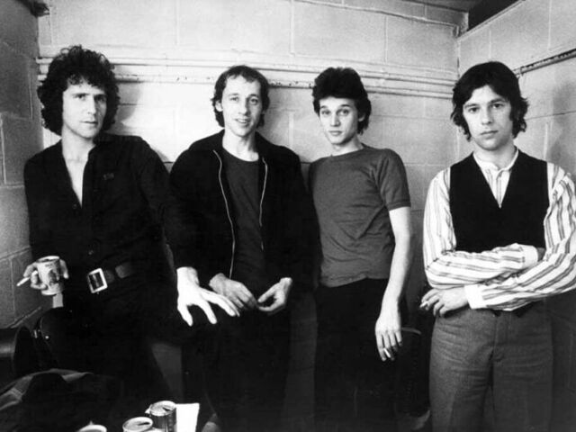 Dire Straits