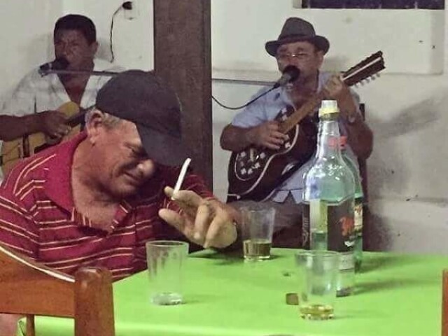 Qualquer buteco encher a cara