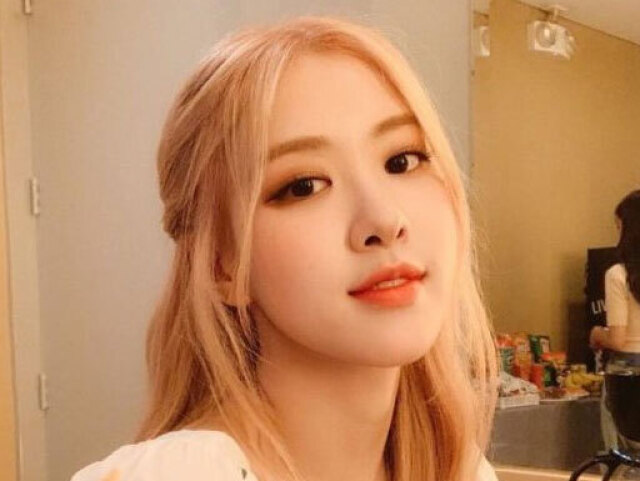 Rosé🖤