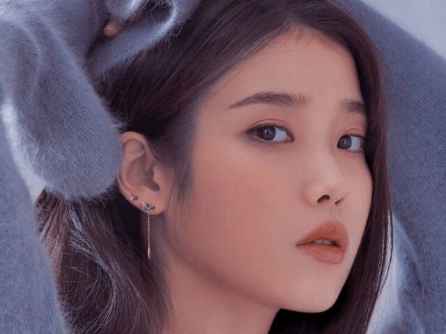 IU