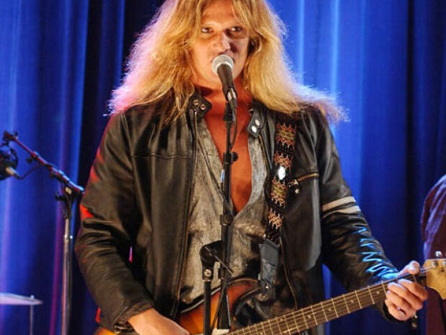 Gil