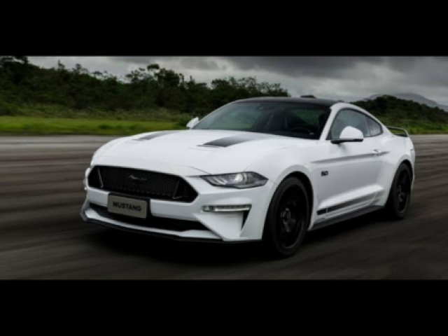 Ford Mustang black