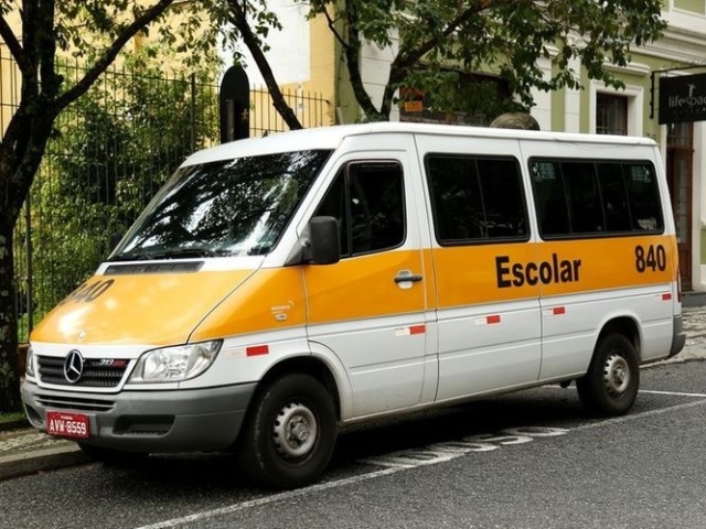 Van escolar