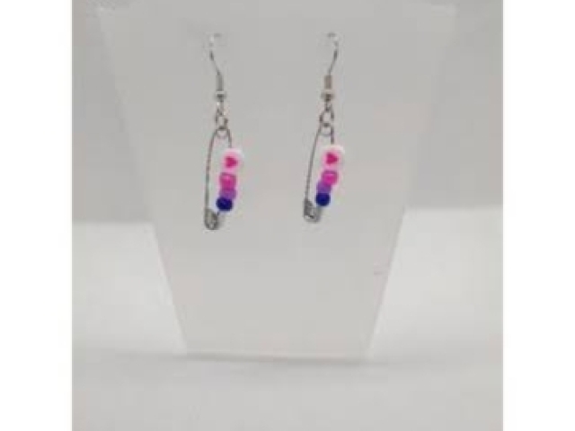 Brinco de missanga
Azul/blue. 💙. Roxo/purple. 💜. Rosa/Pink. 💖.
💖💖💖💙💙💙💜💜💜